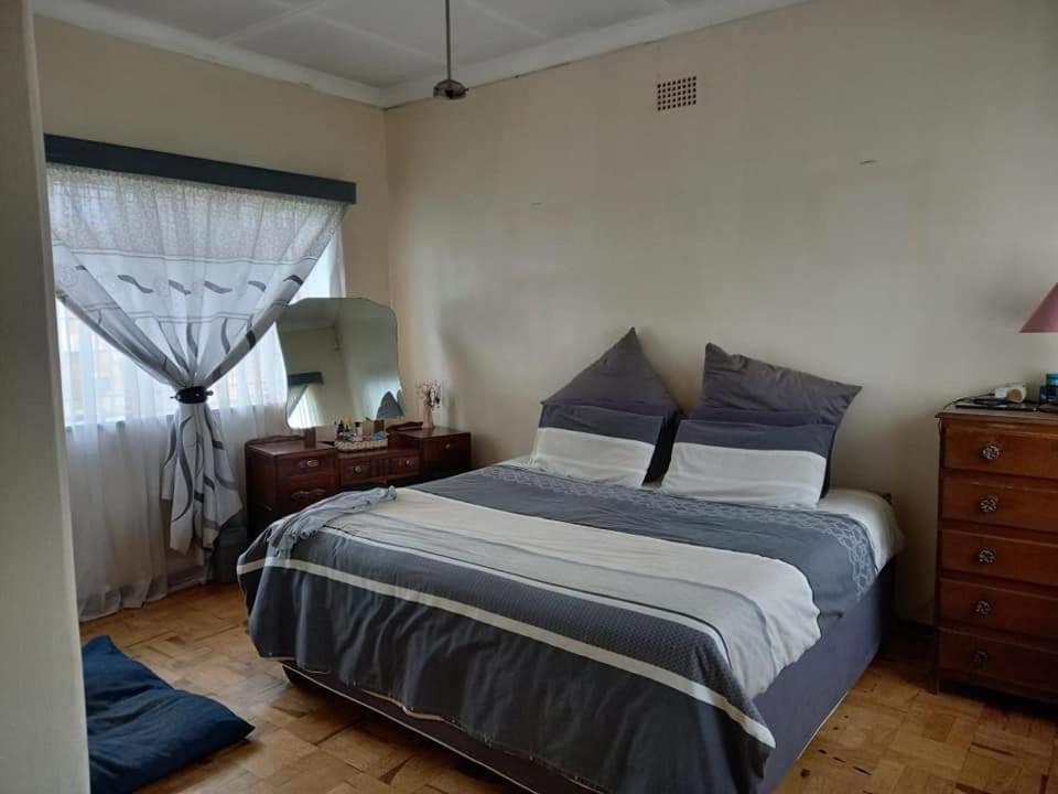 Oakfield Lounge Hotell Benoni Exteriör bild